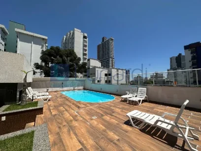 Foto Apartamento com 2 Dormitórios