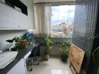 Foto Apartamento com 3 Dormitórios