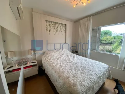 Foto Apartamento com 3 Dormitórios