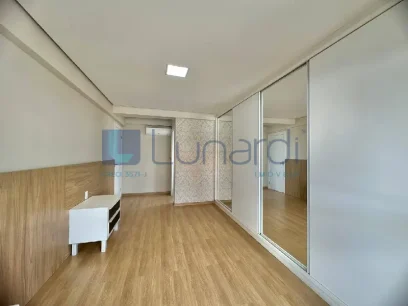 Foto Apartamento com 3 Dormitórios