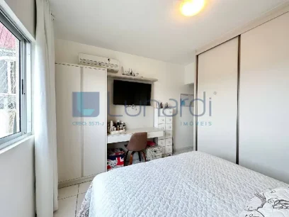 Foto Apartamento com 2 Dormitórios