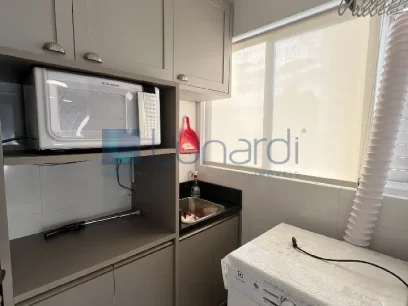 Foto Apartamento com 2 Dormitórios