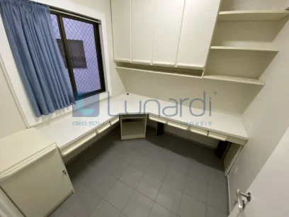 Foto Apartamento com 4 Dormitórios