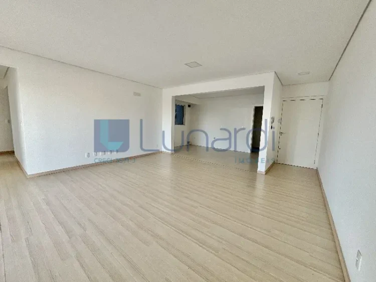 Apartamento com 3 Dormitórios