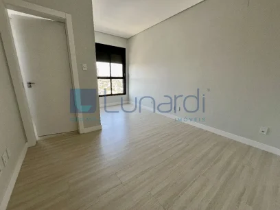 Foto Apartamento com 3 Suítes