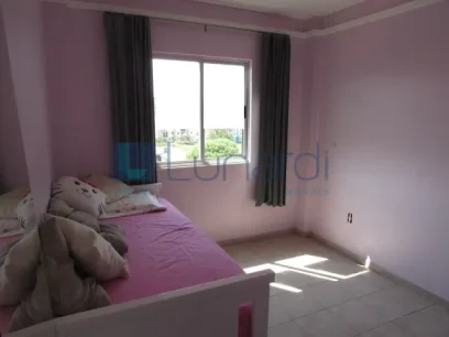 Foto Apartamento com 2 Dormitórios