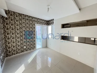 Foto Apartamento com 3 Suítes