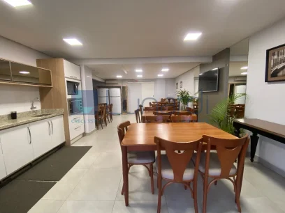 Foto Apartamento com 3 Suítes