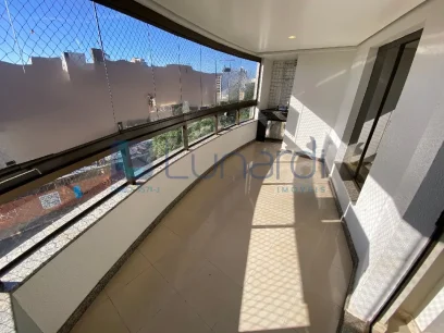 Foto Apartamento com 4 Dormitórios