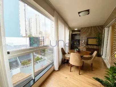 Foto Apartamento com 3 Dormitórios