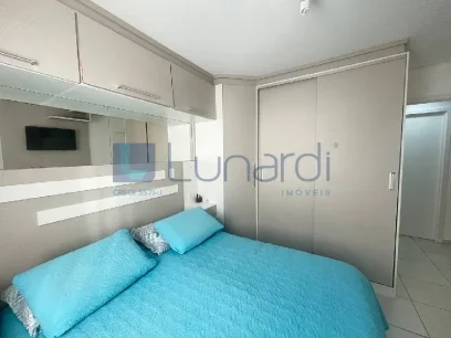 Foto Apartamento com 2 Dormitórios