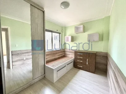 Foto Apartamento com 2 Dormitórios