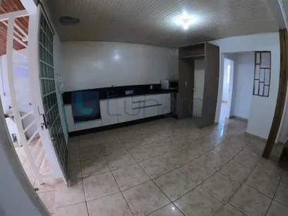 Foto Casa com 2 Dormitórios