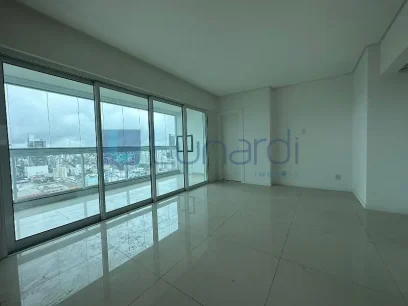 Foto Apartamento com 3 Suítes