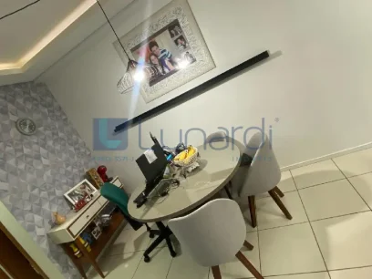 Foto Apartamento com 2 Dormitórios