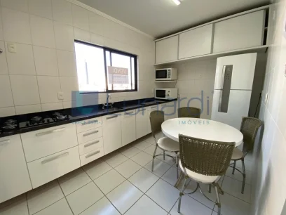 Foto Apartamento com 3 Dormitórios