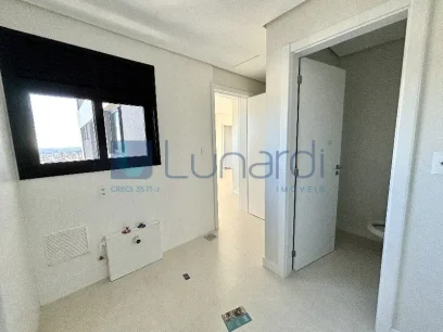 Foto Apartamento com 3 Suítes