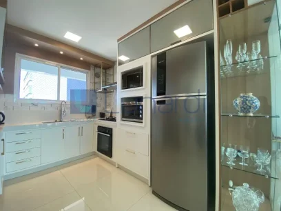 Apartamento com 3 Suítes