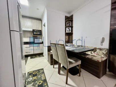 Foto Apartamento com 2 Dormitórios