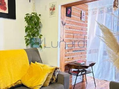 Foto Apartamento com 2 Dormitórios