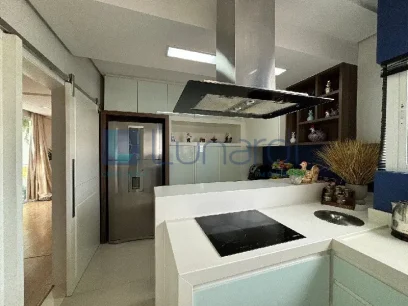 Foto Apartamento com 3 Suítes