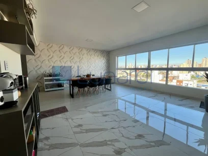 Foto Apartamento com 2 Dormitórios