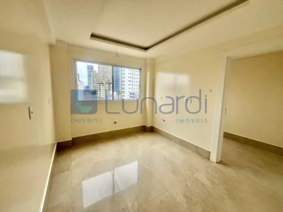 Foto Apartamento com 3 Dormitórios