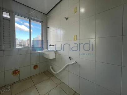 Foto Apartamento com 2 Dormitórios