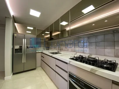 Foto Apartamento com 3 Dormitórios