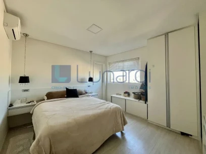 Foto Apartamento com 2 Dormitórios