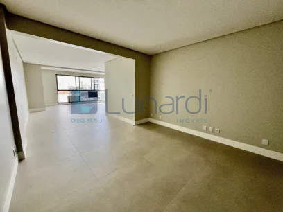 Foto Apartamento com 3 Dormitórios