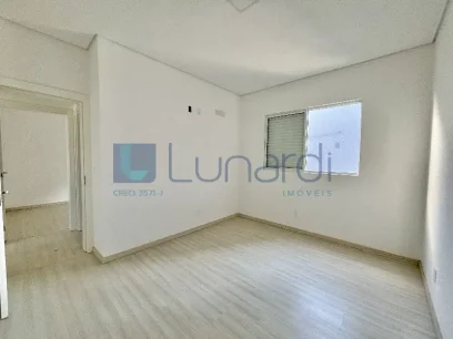 Foto Apartamento com 4 Dormitórios