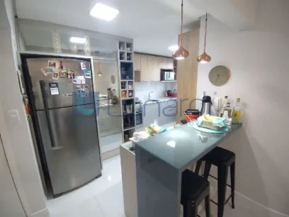 Foto Apartamento com 2 Dormitórios