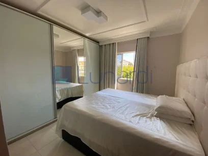 Foto Apartamento com 2 Dormitórios