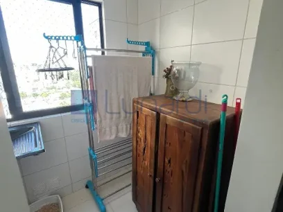 Foto Apartamento com 2 Dormitórios