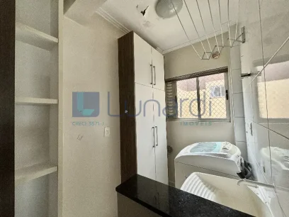 Foto Apartamento com 2 Dormitórios