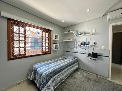 Foto Casa com 3 Dormitórios