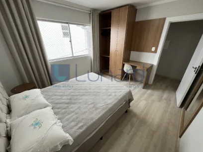 Foto Apartamento com 2 Dormitórios