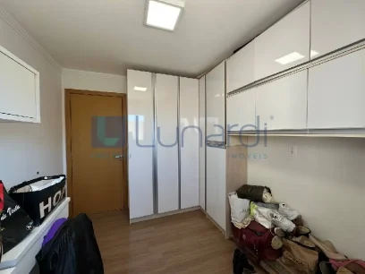 Foto Apartamento com 2 Dormitórios