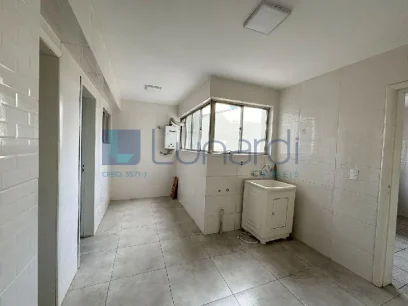 Foto Apartamento com 4 Dormitórios