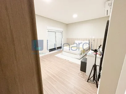 Foto Apartamento com 3 Dormitórios