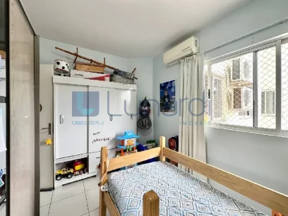 Foto Apartamento com 2 Dormitórios