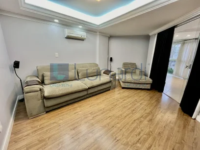 Foto Apartamento com 3 Dormitórios