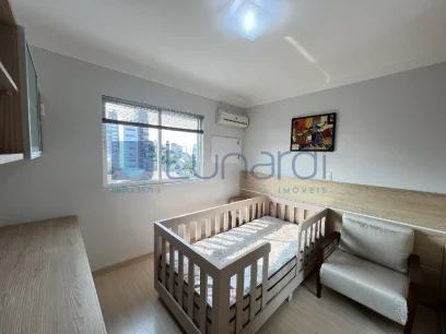 Foto Apartamento com 3 Dormitórios