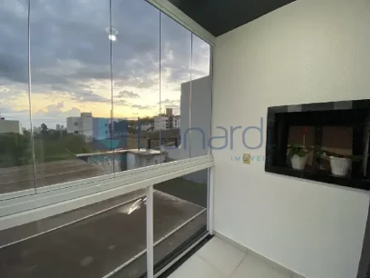 Foto Apartamento com 2 Dormitórios