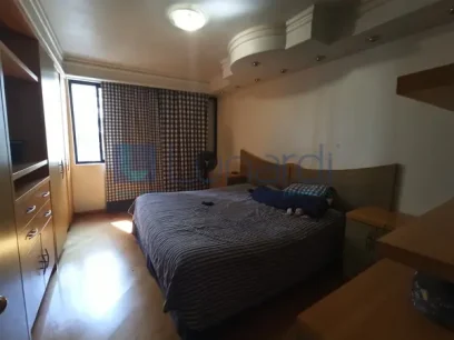 Foto Apartamento com 4 Dormitórios