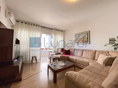 Foto Apartamento com 3 Dormitórios