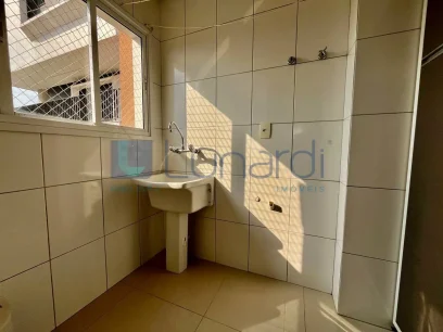 Foto Apartamento com 2 Dormitórios