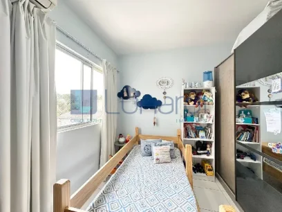 Foto Apartamento com 2 Dormitórios