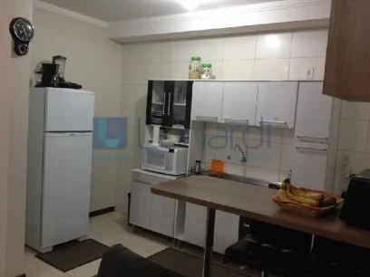 Foto Apartamento com 2 Dormitórios